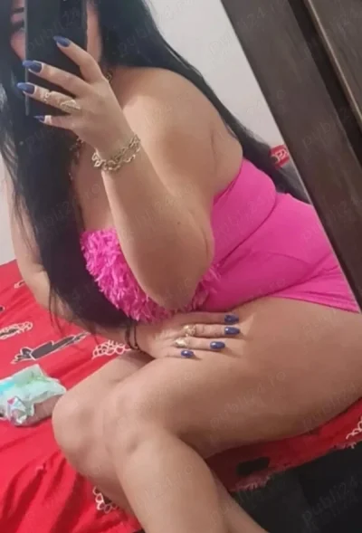 40+ accept sărutări jos